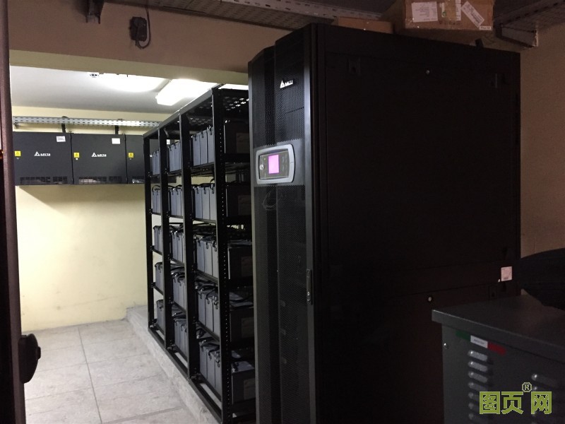 01-臺(tái)達(dá)為摩洛哥一家電信運(yùn)營商安裝了整合式UPS系統(tǒng)，提供穩(wěn)定、干凈的電源保障