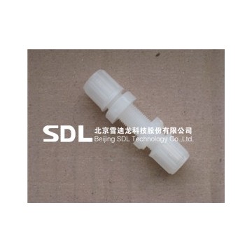 直通穿板接頭