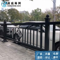 供應(yīng)深圳m型道路隔離圍欄 市政護欄 揭陽道路安全防撞護欄價格